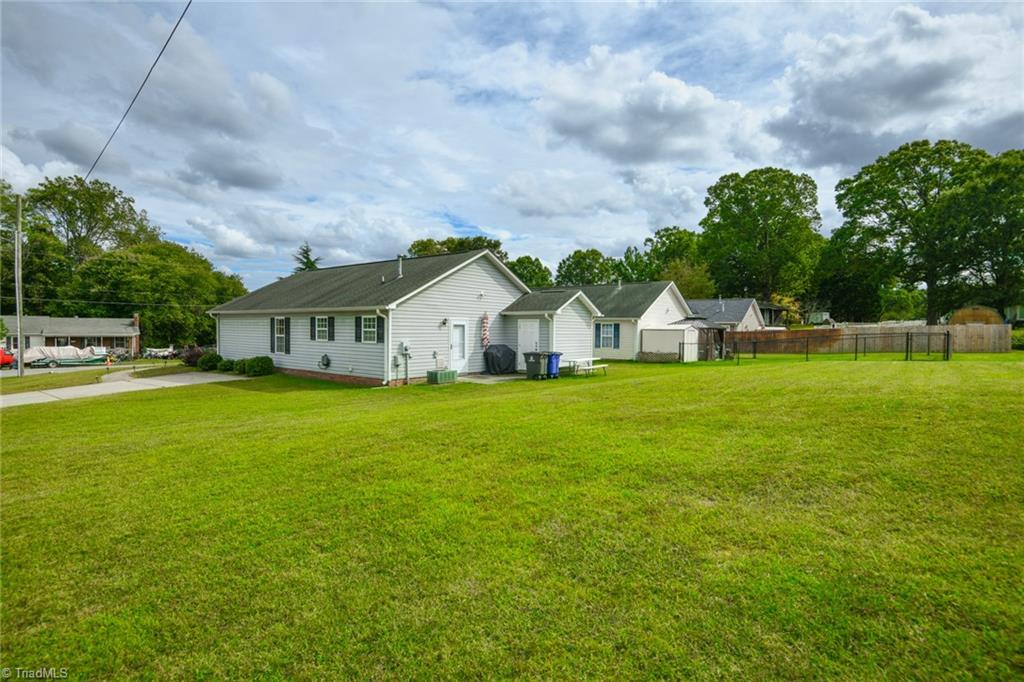 1770 Berkley Road Kernersville, NC 27284 - Photo 24 of 28