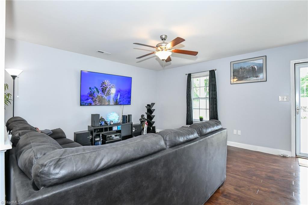 1770 Berkley Road Kernersville, NC 27284 - Photo 4 of 28
