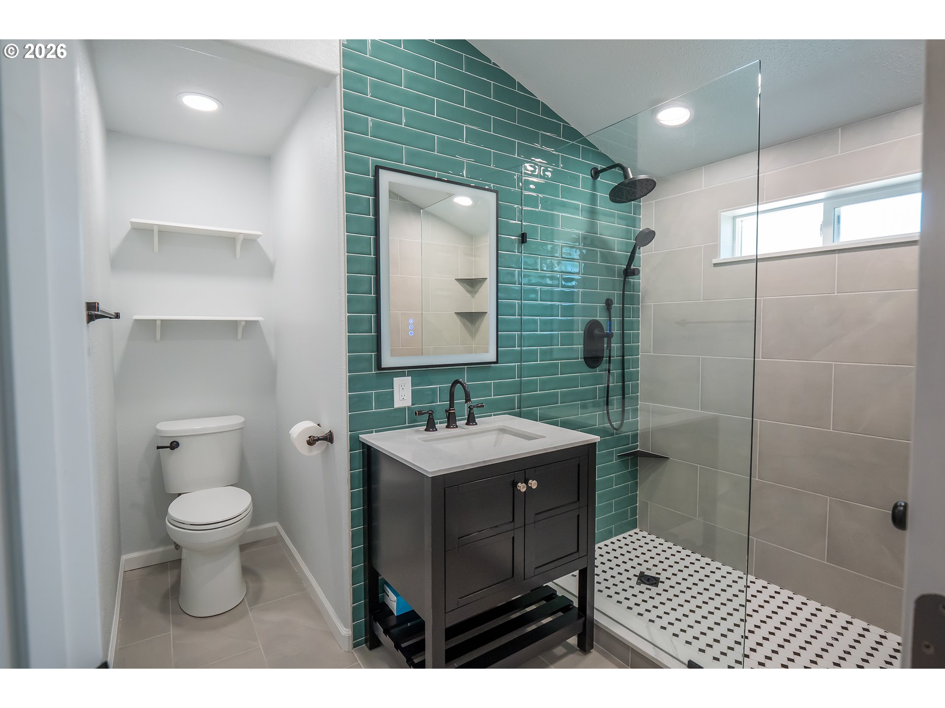 1807 Milo Way Eugene, OR 97404 - Photo 16 of 40 Bathroom, Attached