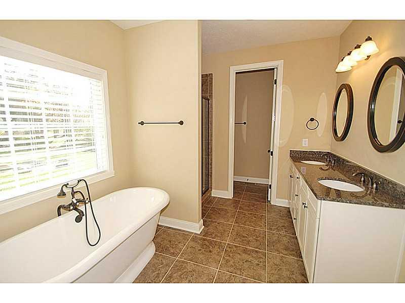 11187 Rockingham Circle Fishers, IN 46037 - Photo 10 of 22 Gallery Image 10