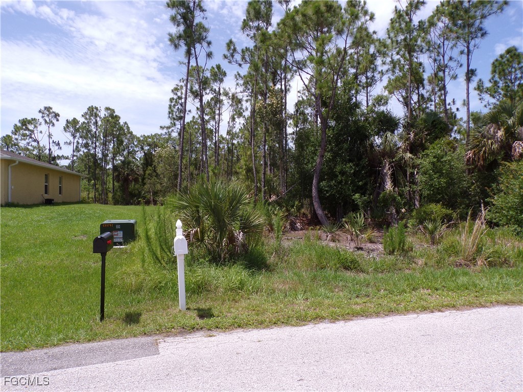 23413 Patera Avenue Punta Gorda, FL 33980 - Photo 7 of 13 a view of a entertaining space