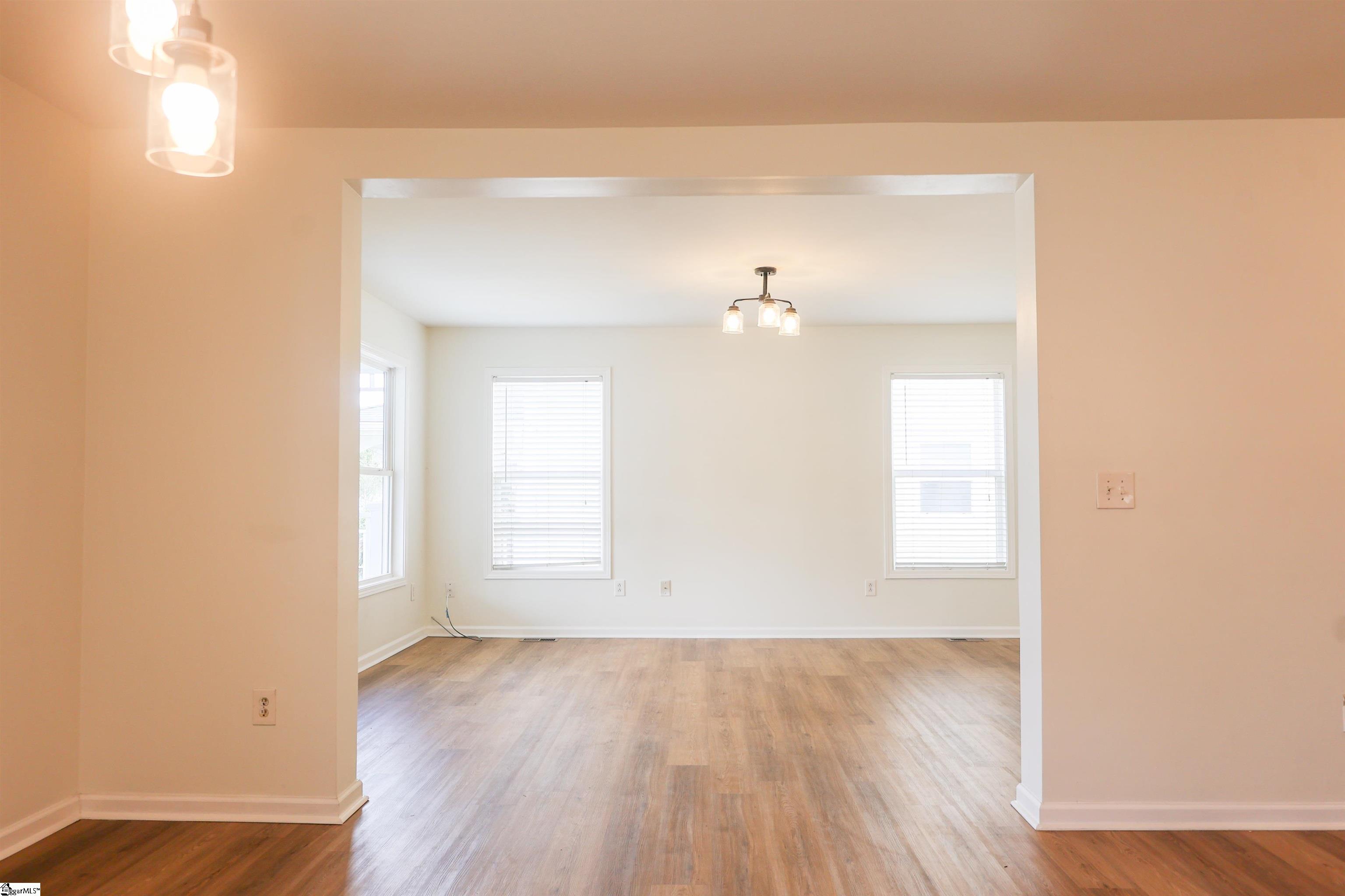 12 Fleming Street Greenville, SC 29607 - Photo 4 of 18