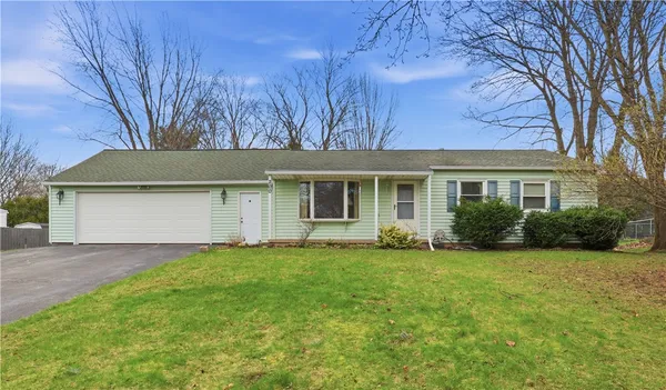 $249,900 | 200 Mystic Lane, Henrietta, NY 14623