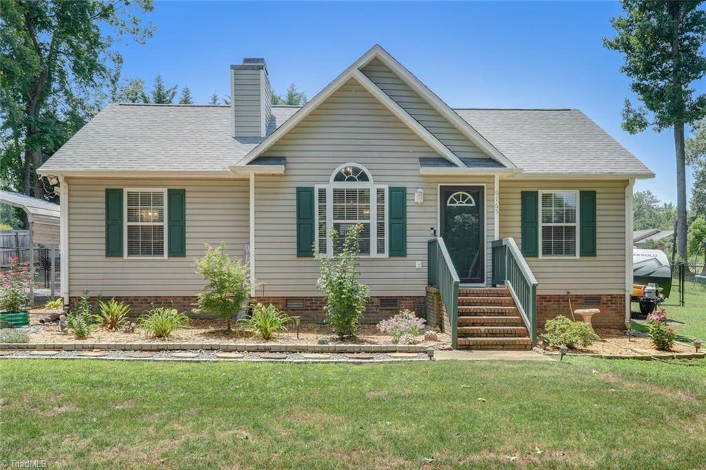 165 Ranch Drive Reidsville, NC 27320 - Photo 5 of 27 front