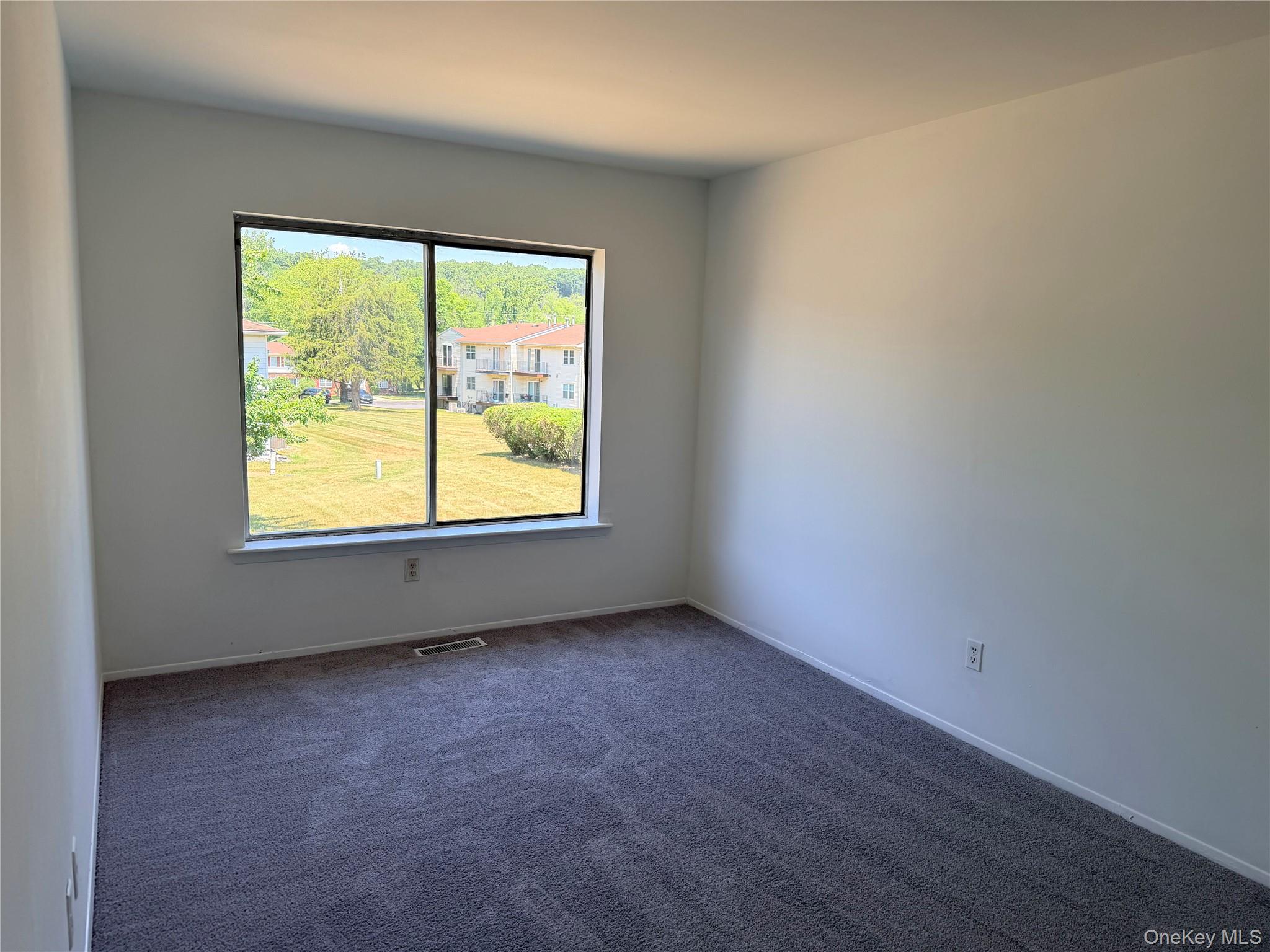 276 Temple Hill Road, Unit 906 New Windsor, NY 12553 - Photo 16 of 28 Bedroom 3
