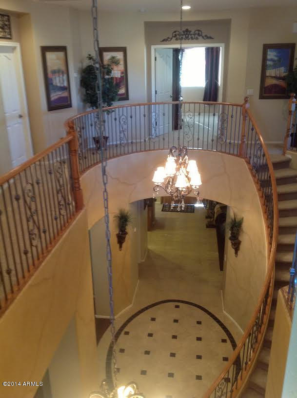 2619 West Trapanotto Road Phoenix, AZ 85086 - Photo 16 of 20 Staircase