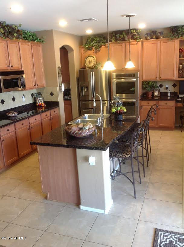 2619 West Trapanotto Road Phoenix, AZ 85086 - Photo 8 of 20 Kitchen