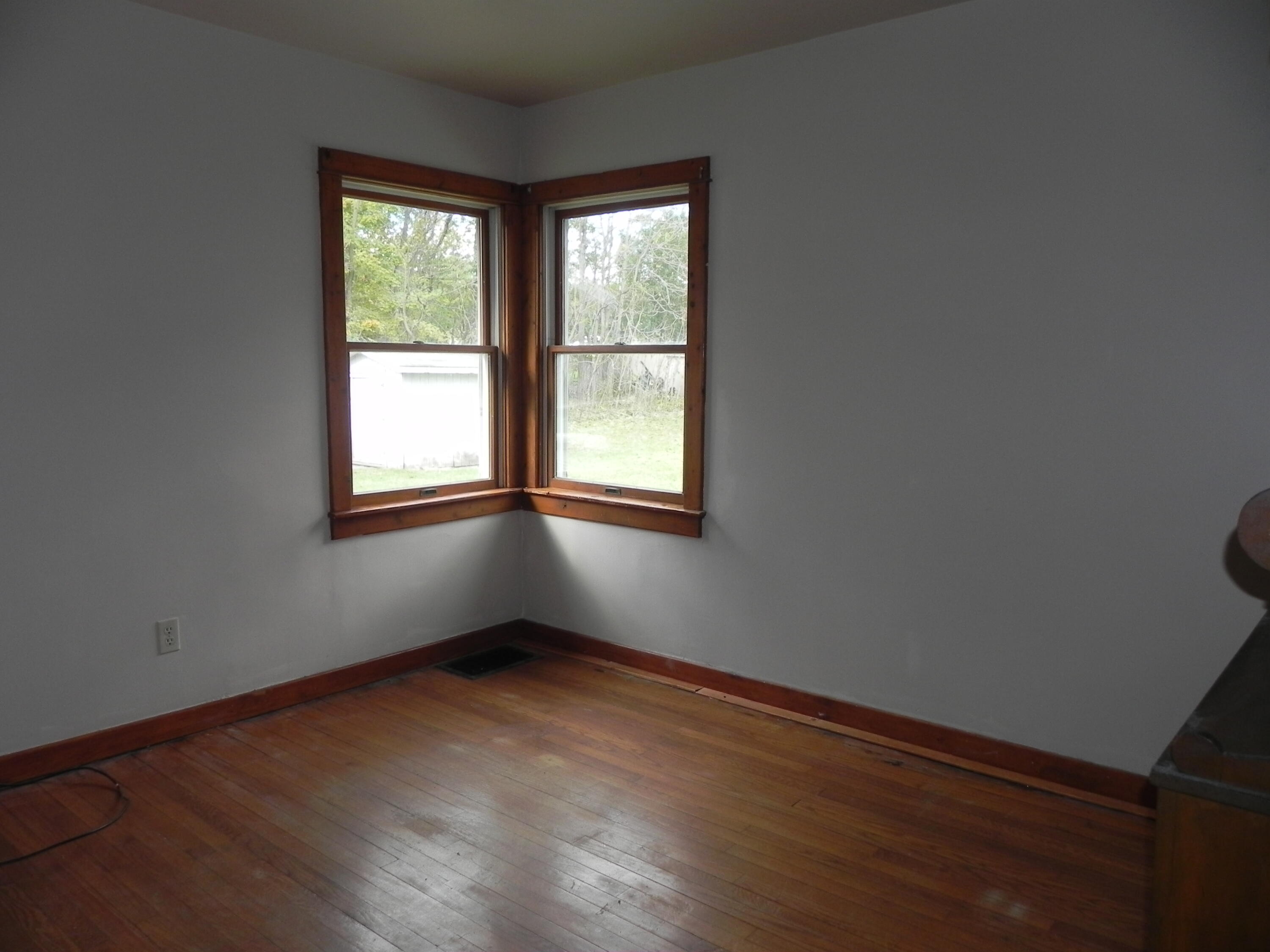 111 East South Street Decatur, MI 49045 - Photo 8 of 17 DSCN8405