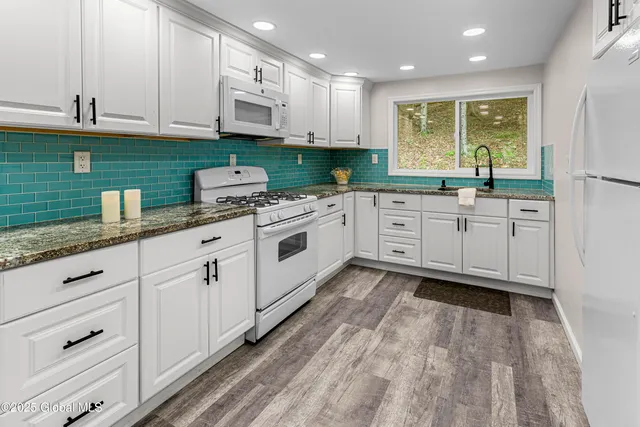 $349,999 | 128 Kleis Rd Spur, Fleischmanns, NY 12430