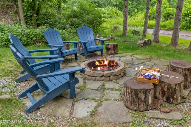 $349,999 | 128 Kleis Rd Spur, Fleischmanns, NY 12430