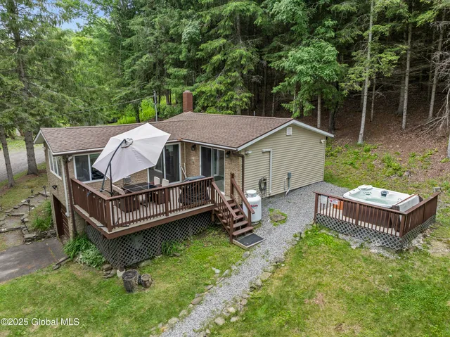 $349,999 | 128 Kleis Rd Spur, Fleischmanns, NY 12430