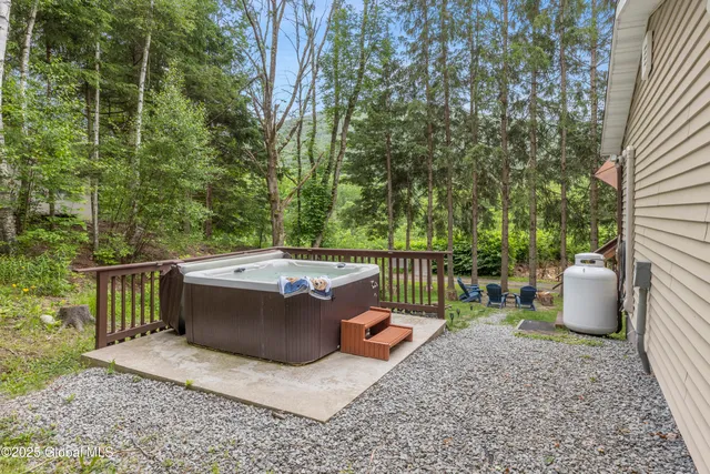 $349,999 | 128 Kleis Rd Spur, Fleischmanns, NY 12430