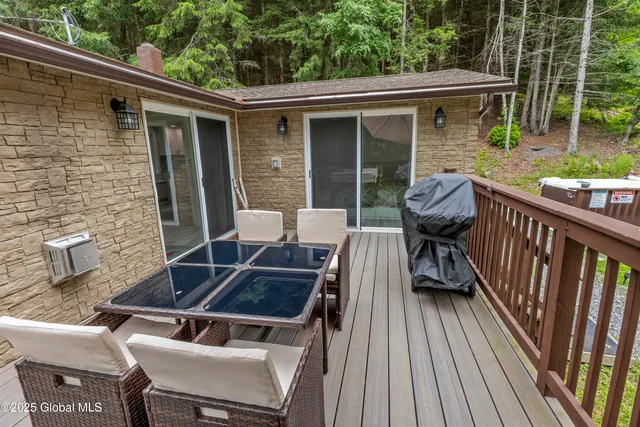 $349,999 | 128 Kleis Rd Spur, Fleischmanns, NY 12430