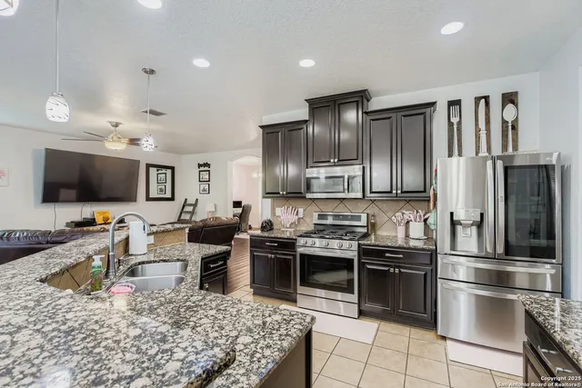 $355,000 | 806 Horn Run, San Antonio, TX 78245