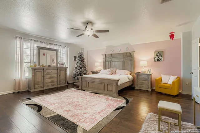 $355,000 | 806 Horn Run, San Antonio, TX 78245