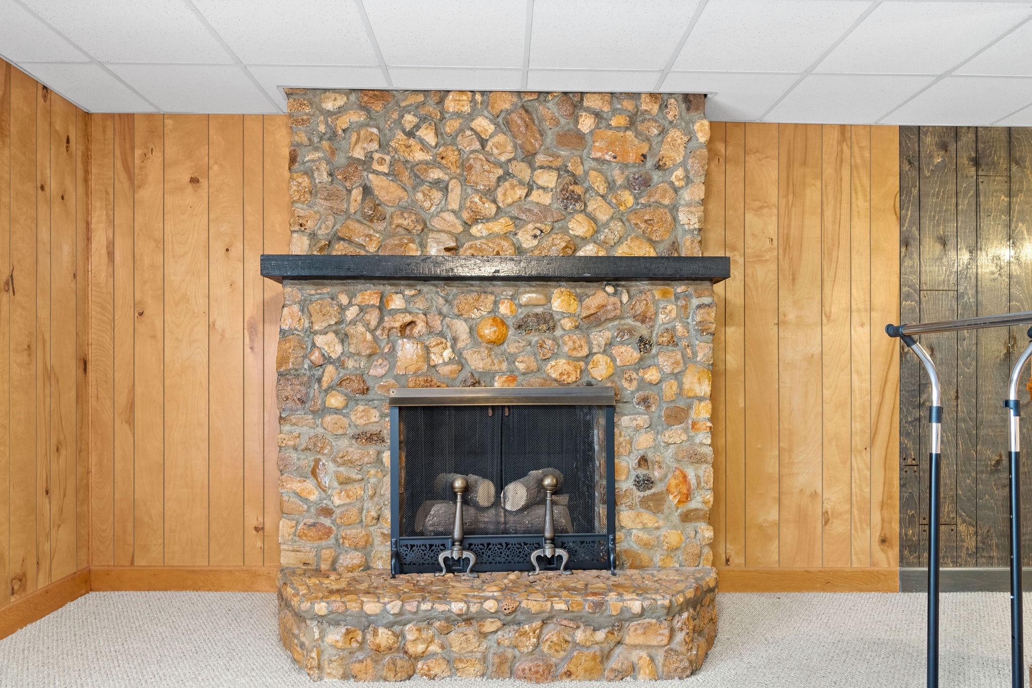 752 Highway 13 Cunningham, TN 37052 - Photo 9 of 32 a living room with a fireplace