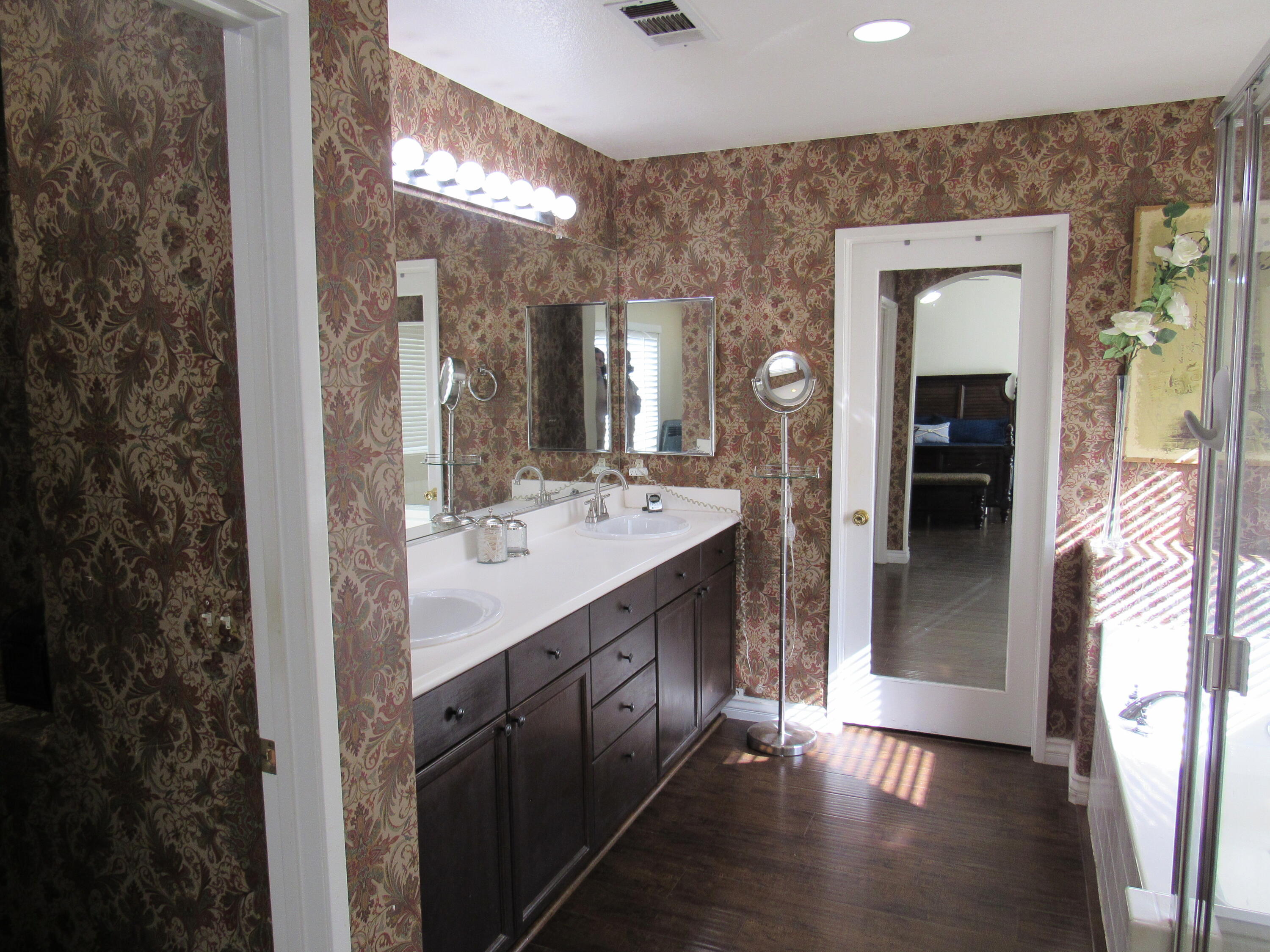 7420 Valley Meadow Avenue Eastvale, CA 92880 - Photo 19 of 67 IMG_1364