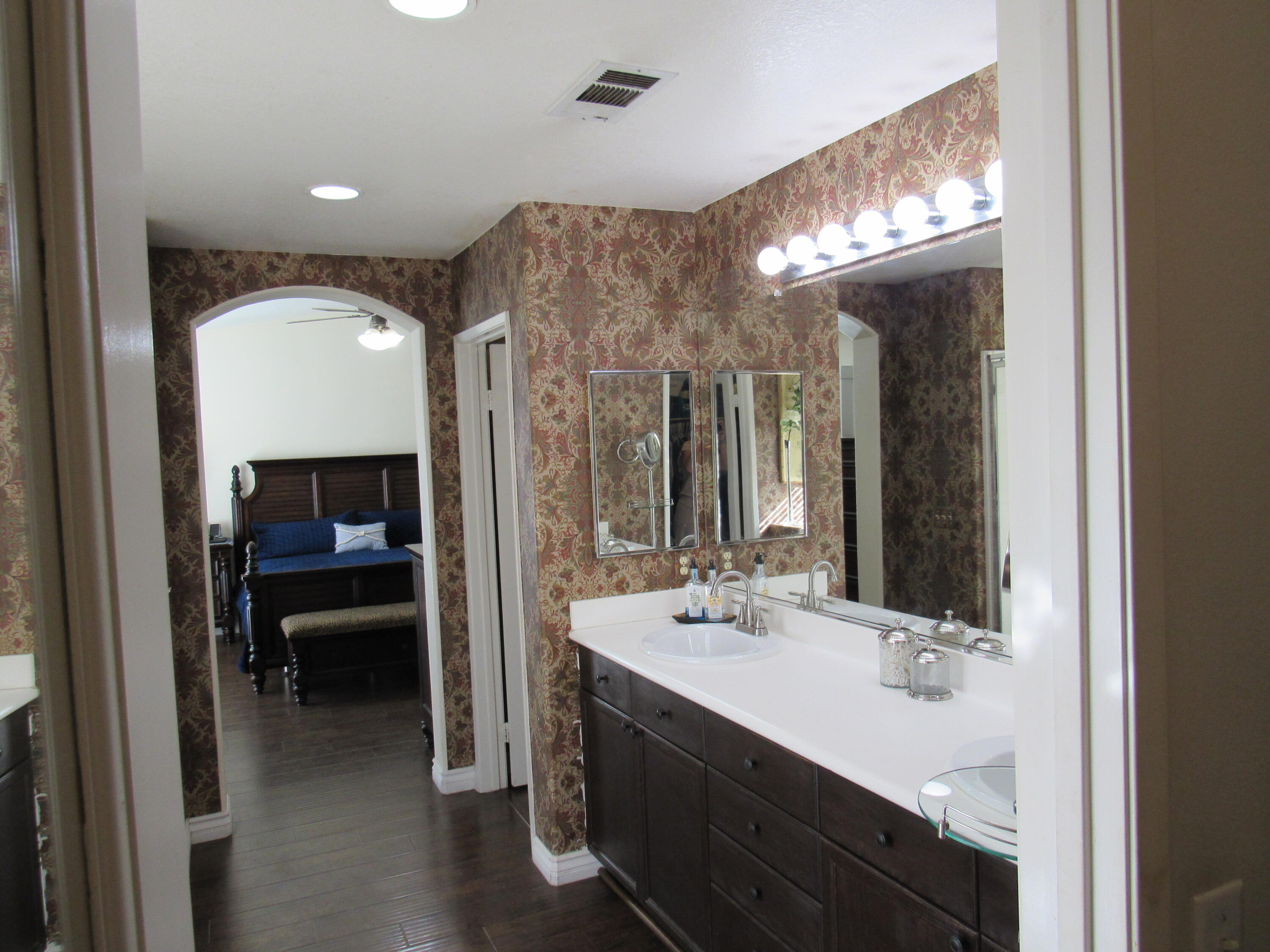 7420 Valley Meadow Avenue Eastvale, CA 92880 - Photo 22 of 67 IMG_1367