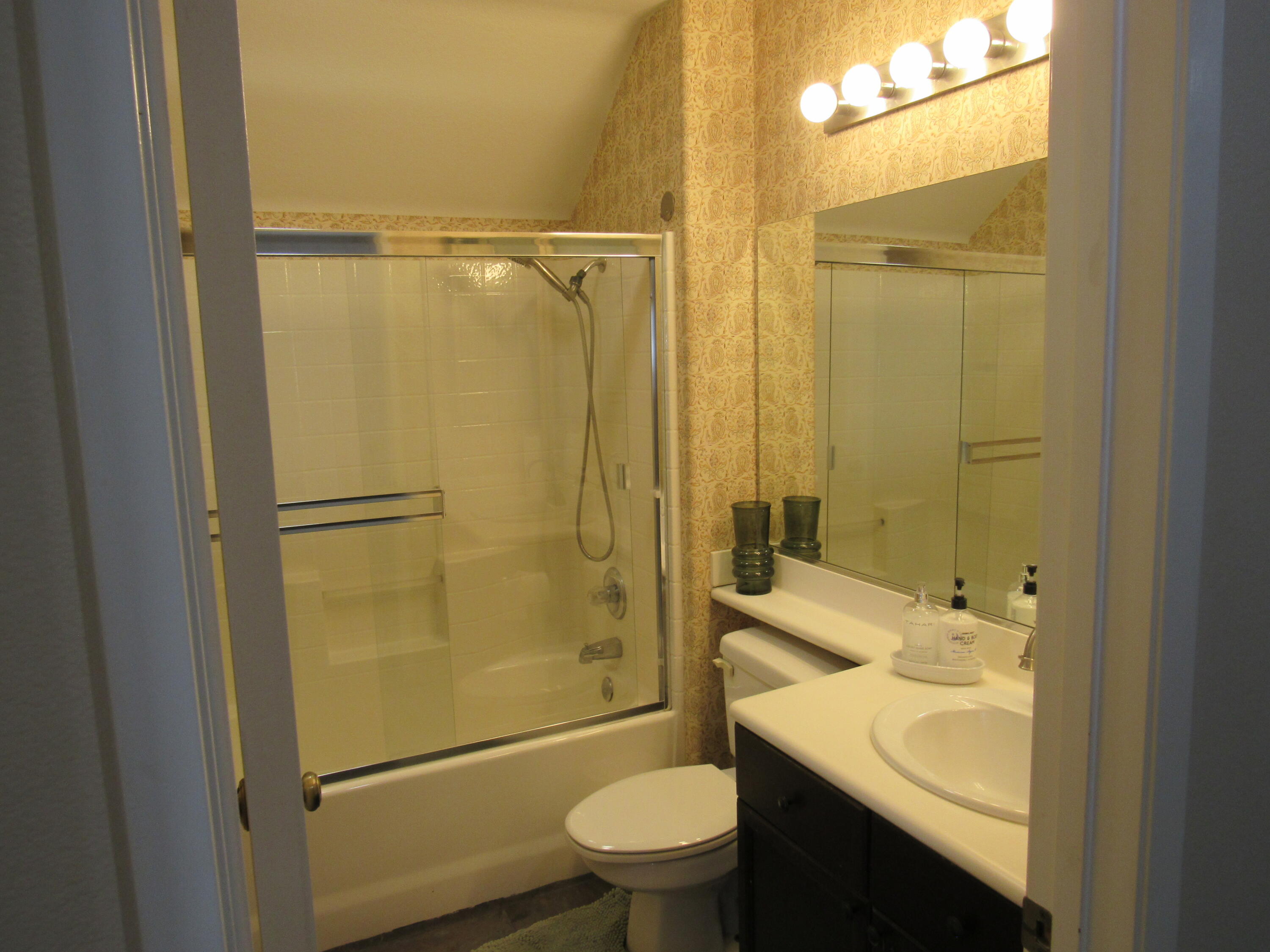 7420 Valley Meadow Avenue Eastvale, CA 92880 - Photo 36 of 67 IMG_1381