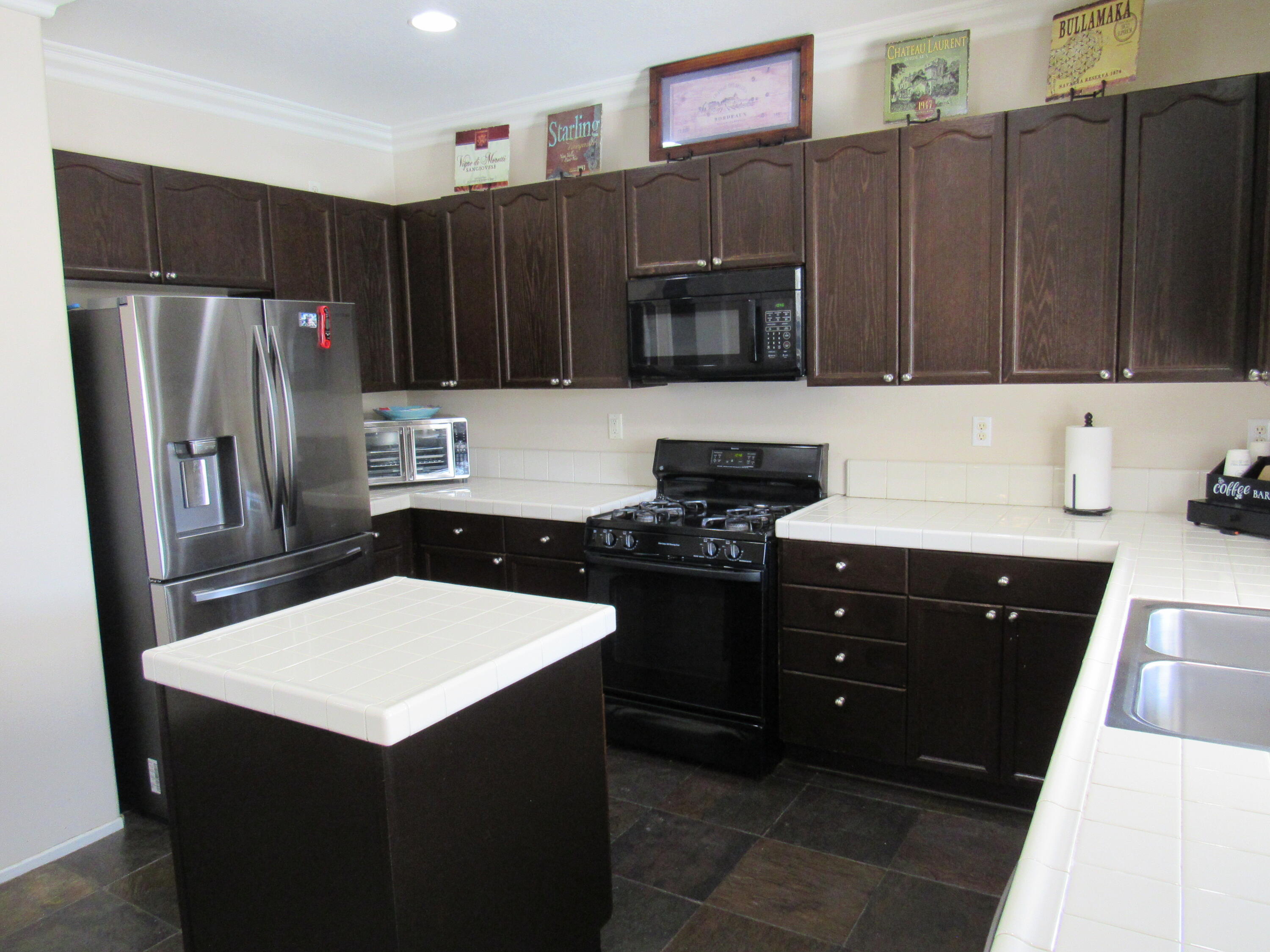 7420 Valley Meadow Avenue Eastvale, CA 92880 - Photo 43 of 67 IMG_1390