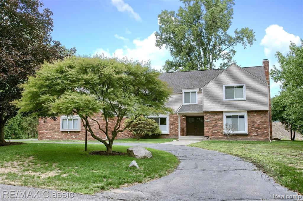 7415 Wing Lake Road Bloomfield Hills, MI 48301 - Photo 1 of 30