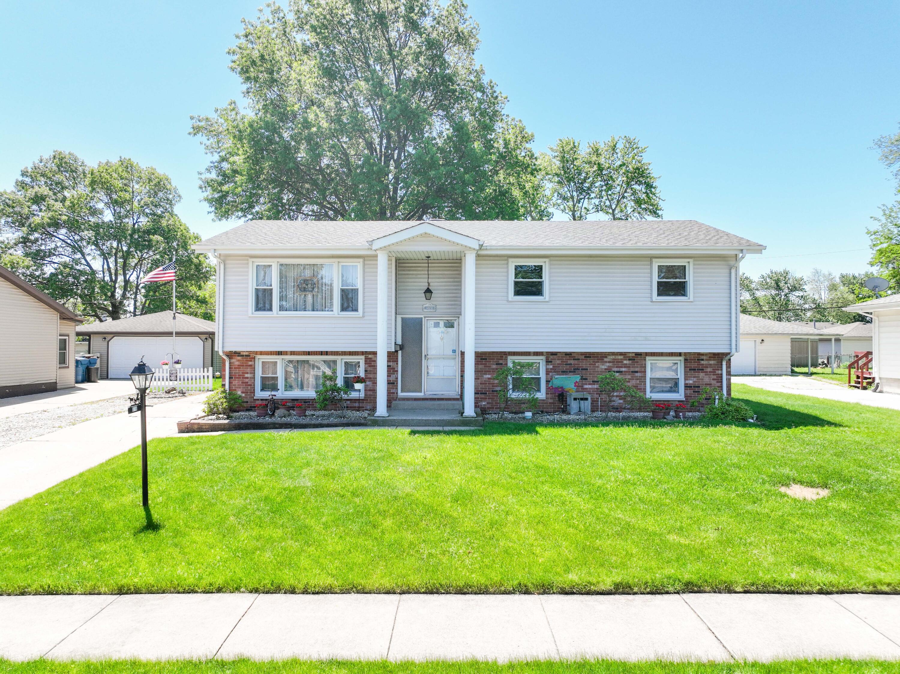 516 Cherry Hill Road Dyer, IN 46311 - Photo 1 of 21 3000x2247