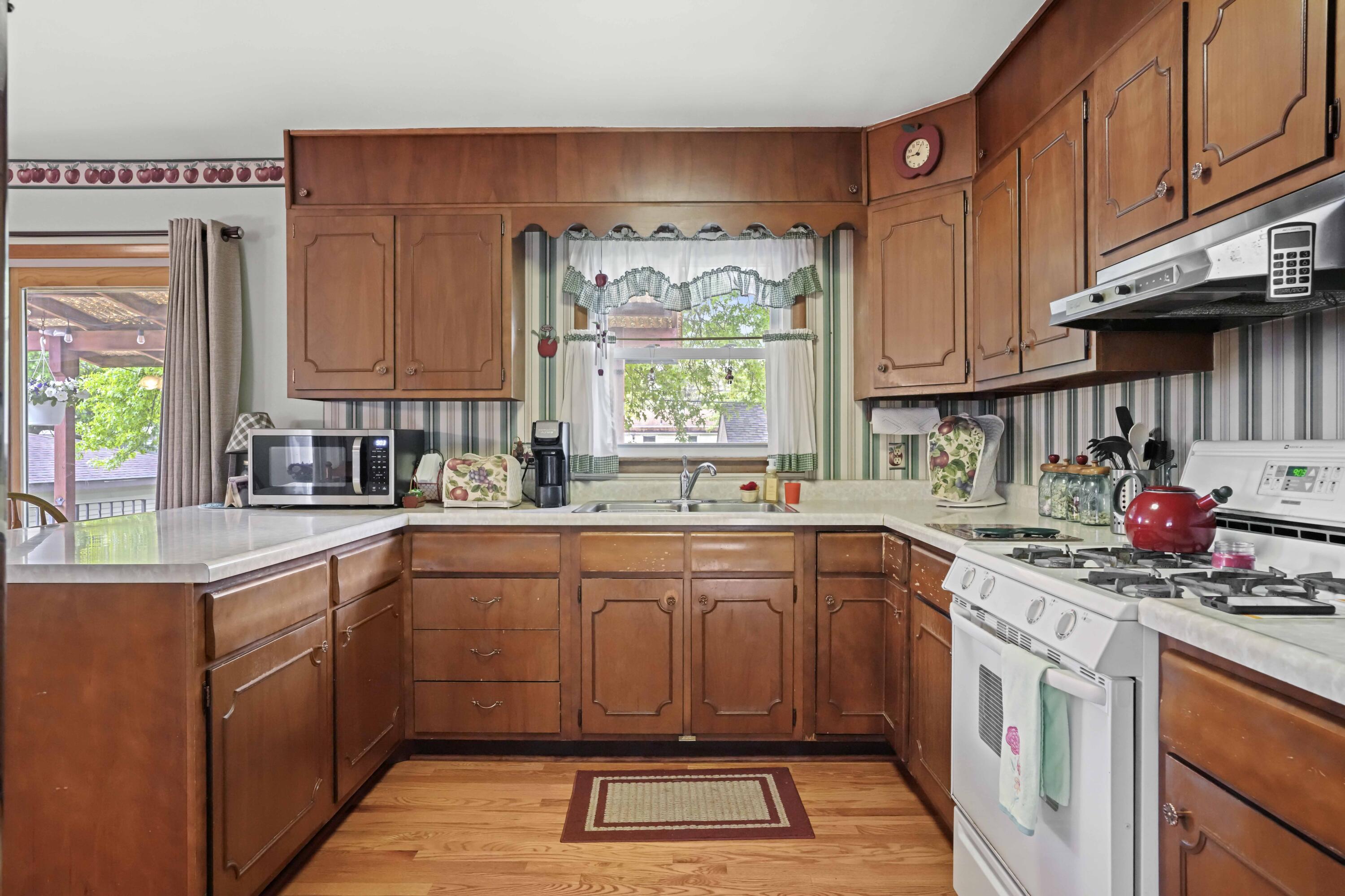 516 Cherry Hill Road Dyer, IN 46311 - Photo 12 of 21 3000x2000