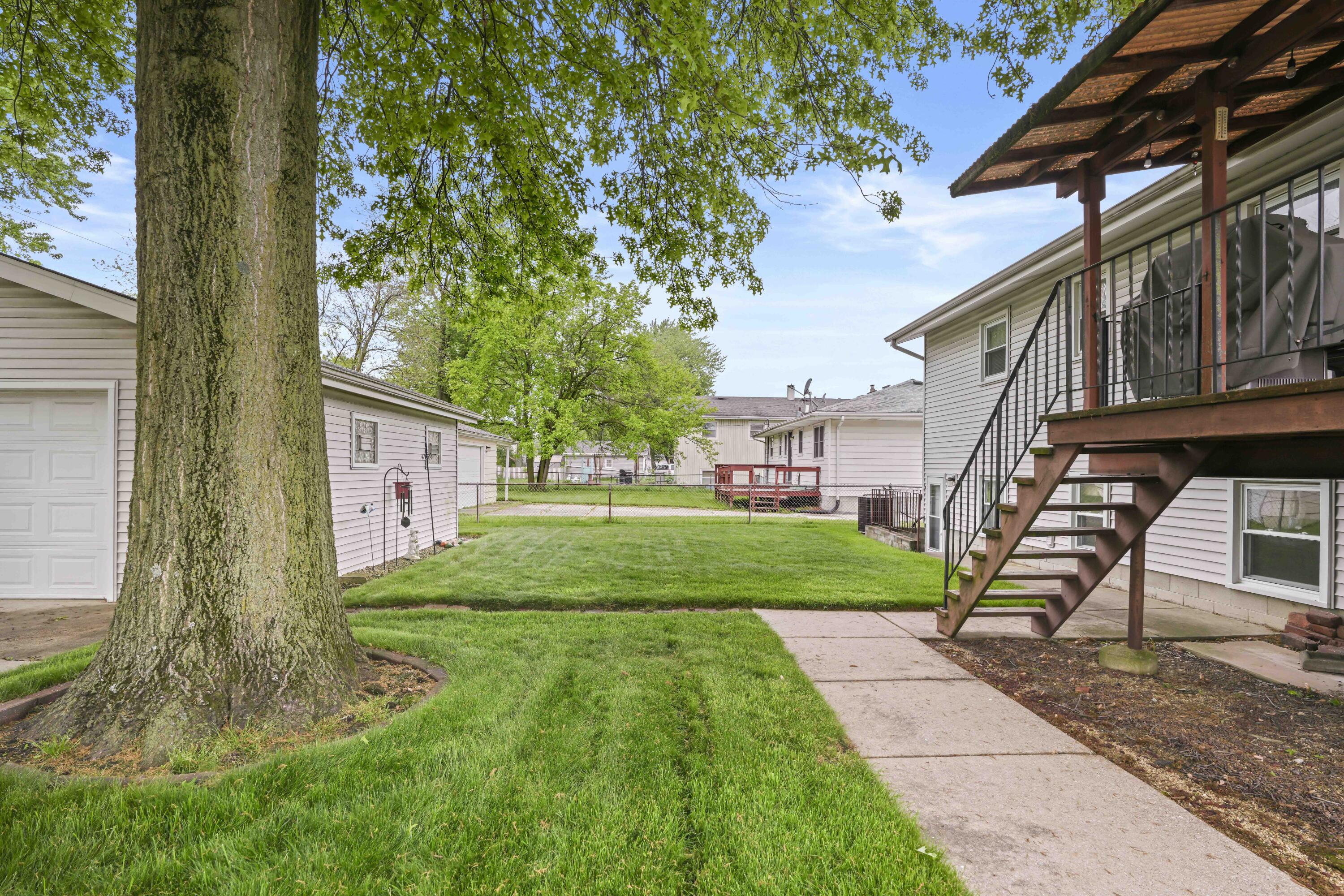 516 Cherry Hill Road Dyer, IN 46311 - Photo 3 of 21 3000x2000