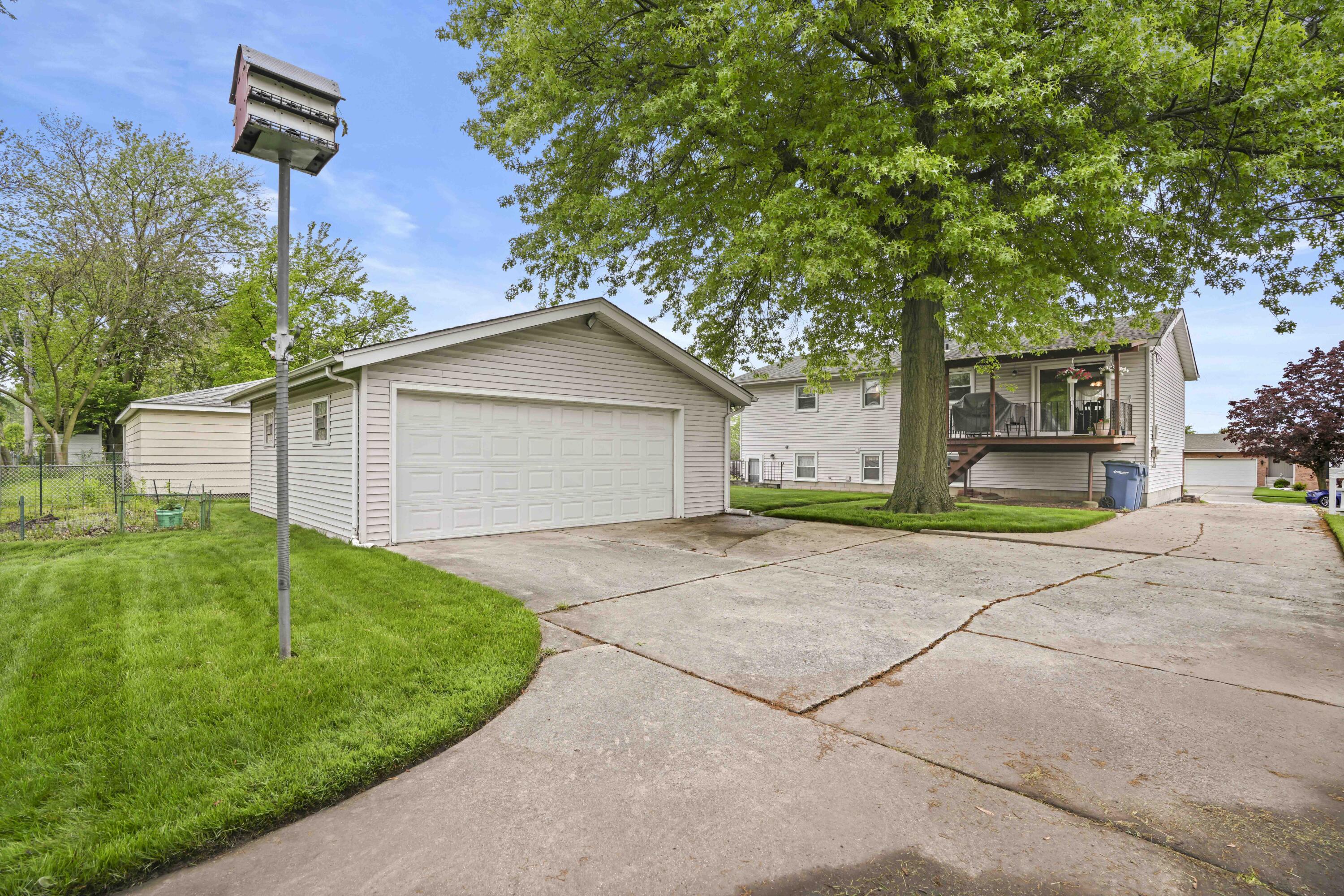 516 Cherry Hill Road Dyer, IN 46311 - Photo 5 of 21 3000x2000