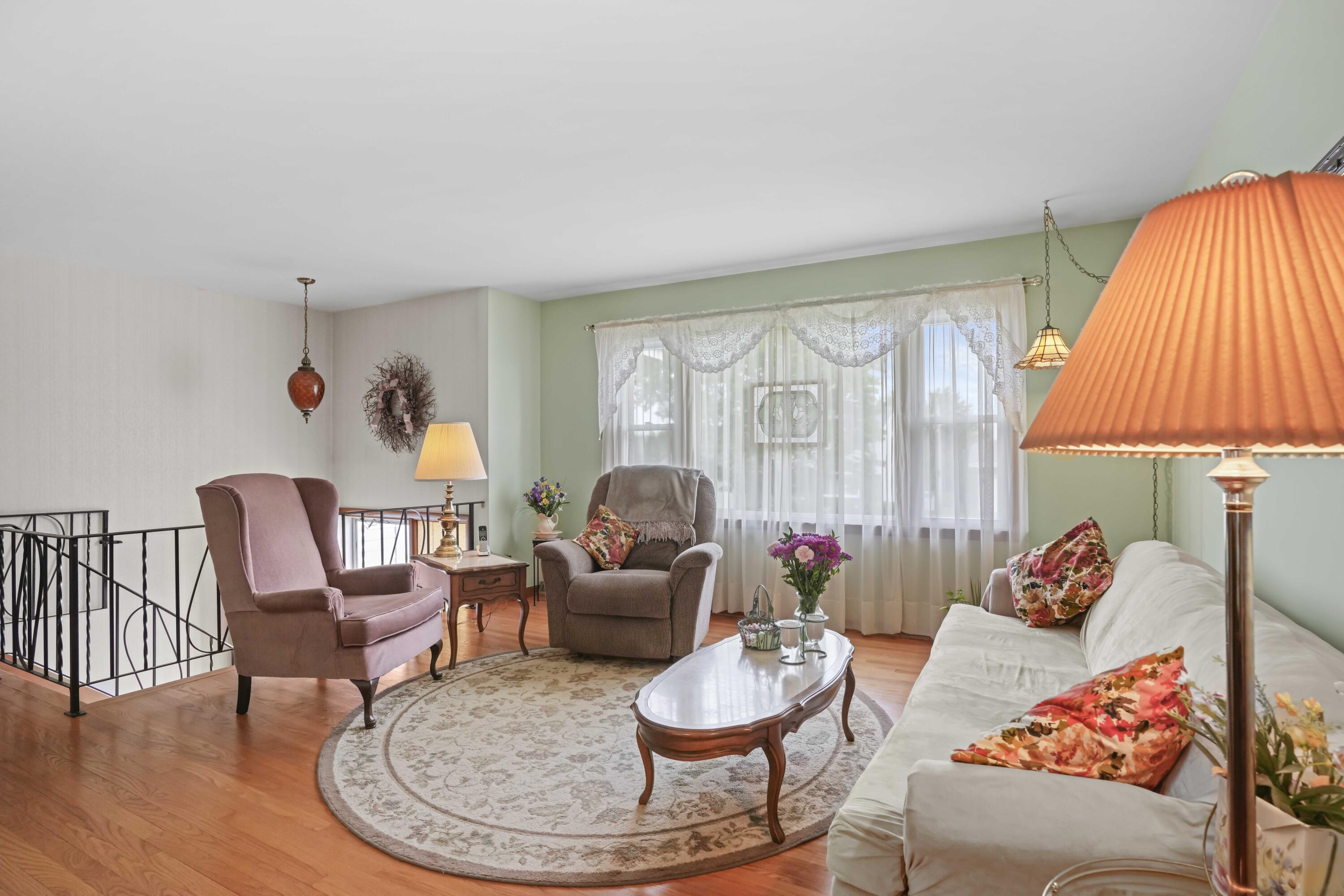 516 Cherry Hill Road Dyer, IN 46311 - Photo 8 of 21 3000x2000
