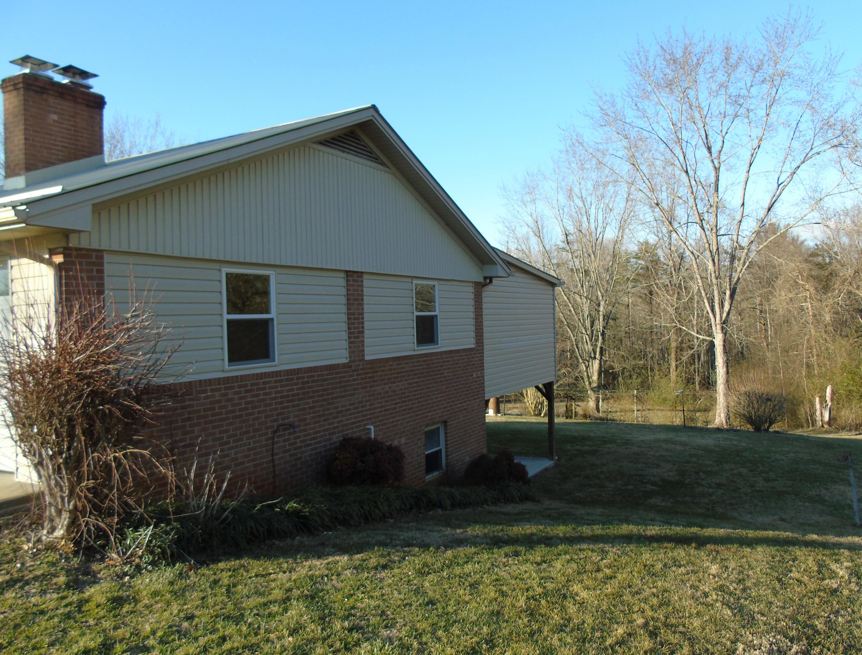 1026 Davis Mill Road Rocky Mount, VA 24151 - Photo 6 of 23 Side