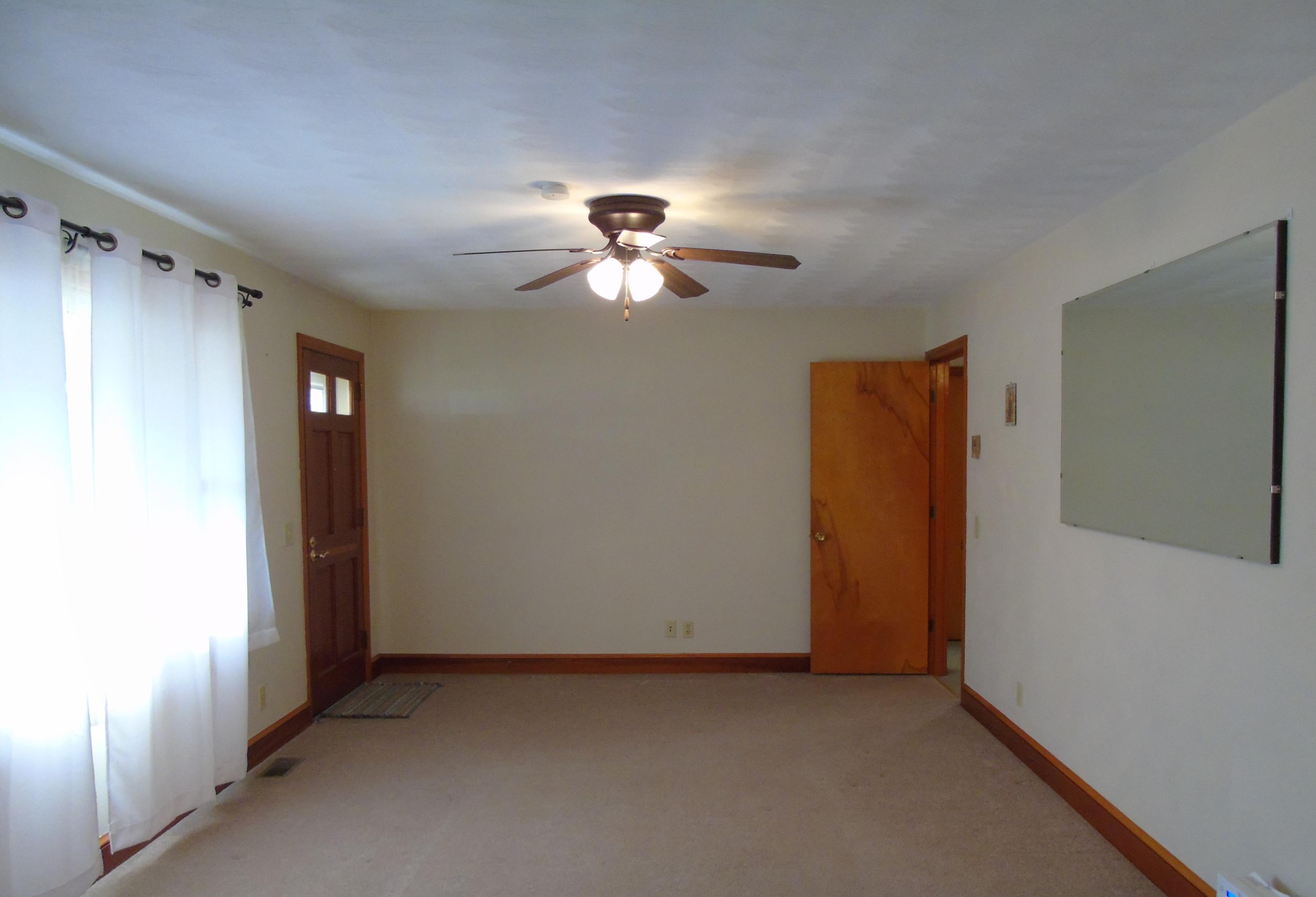 1026 Davis Mill Road Rocky Mount, VA 24151 - Photo 10 of 23 Living Room