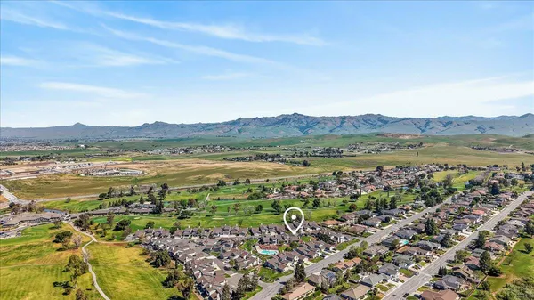 $610,000 | 345 Donnas Lane, Hollister, CA 95023