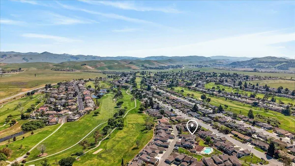 $610,000 | 345 Donnas Lane, Hollister, CA 95023