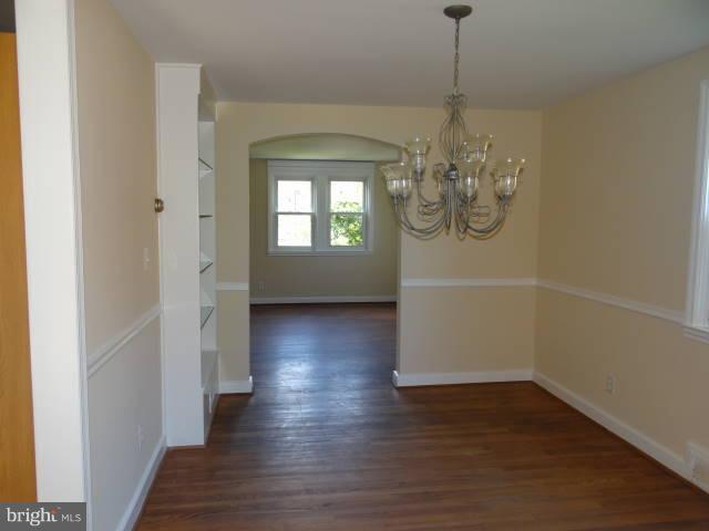765 Charing Cross Road Baltimore, MD 21229 - Photo 9 of 22 DINING ROOM.