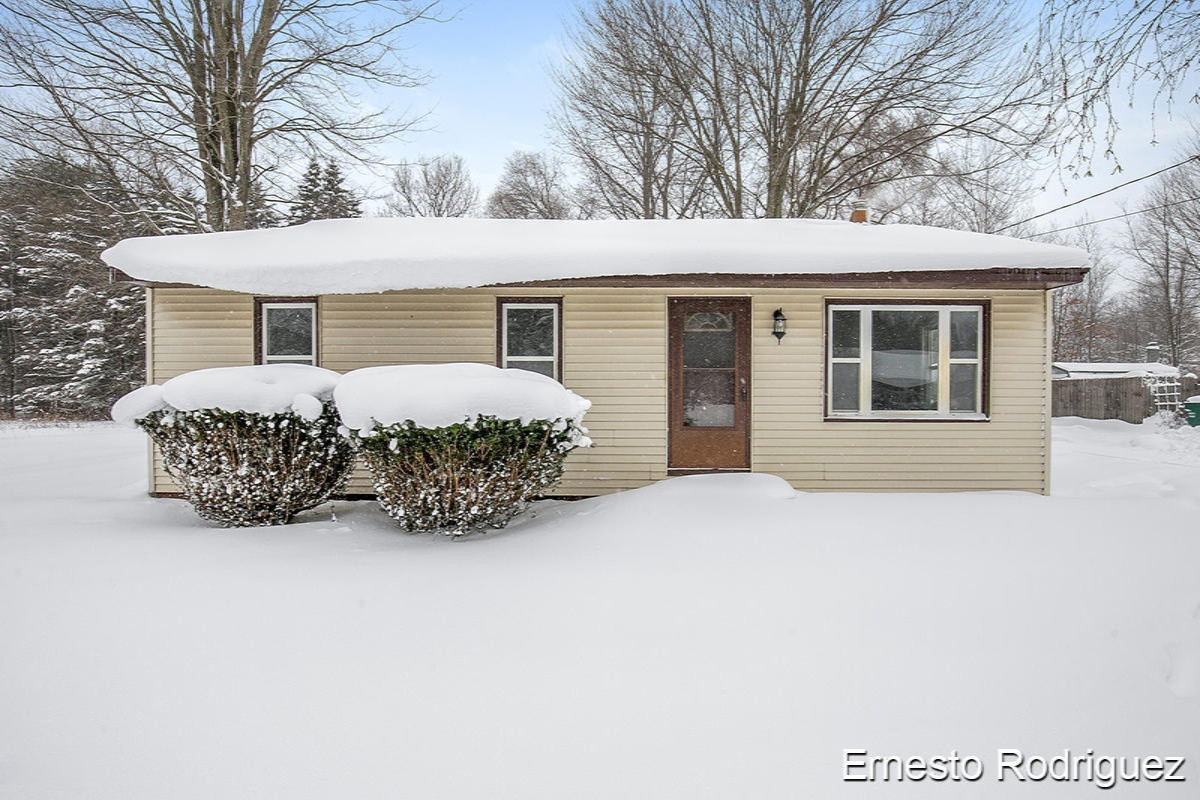 2631 Hamilton Road Muskegon, MI 49445 - Photo 1 of 21 IMG_1000