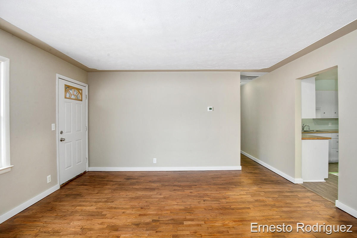 2631 Hamilton Road Muskegon, MI 49445 - Photo 11 of 21 IMG_1010