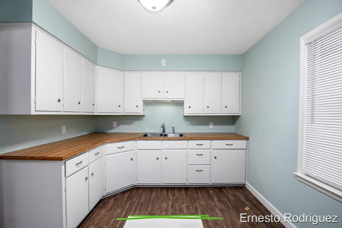 2631 Hamilton Road Muskegon, MI 49445 - Photo 4 of 21 IMG_1003