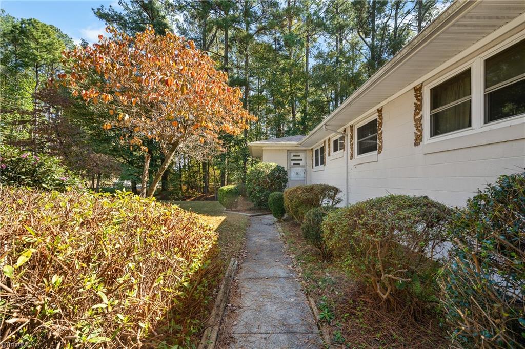 574 Midway School Road Lexington, NC 27295 - Photo 3 of 29