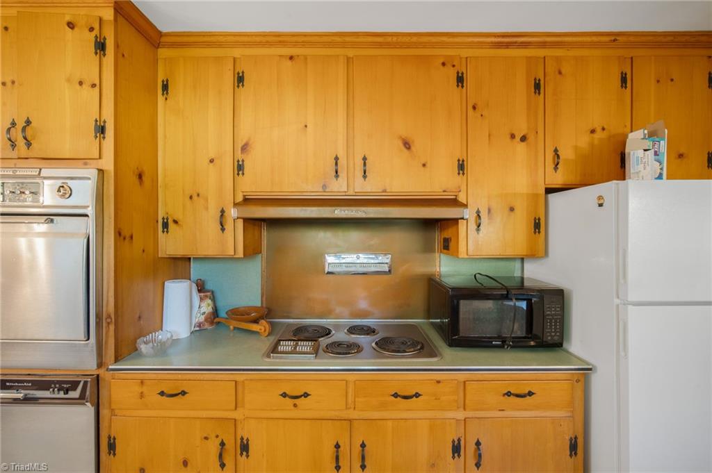 574 Midway School Road Lexington, NC 27295 - Photo 8 of 29