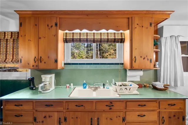 $225,225 | 574 Midway School Road, Lexington, NC 27295