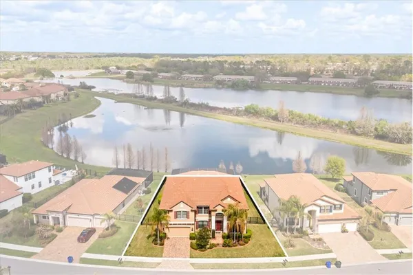 $900,000 | 1831 Via Lago Drive, Lakeland, FL 33810