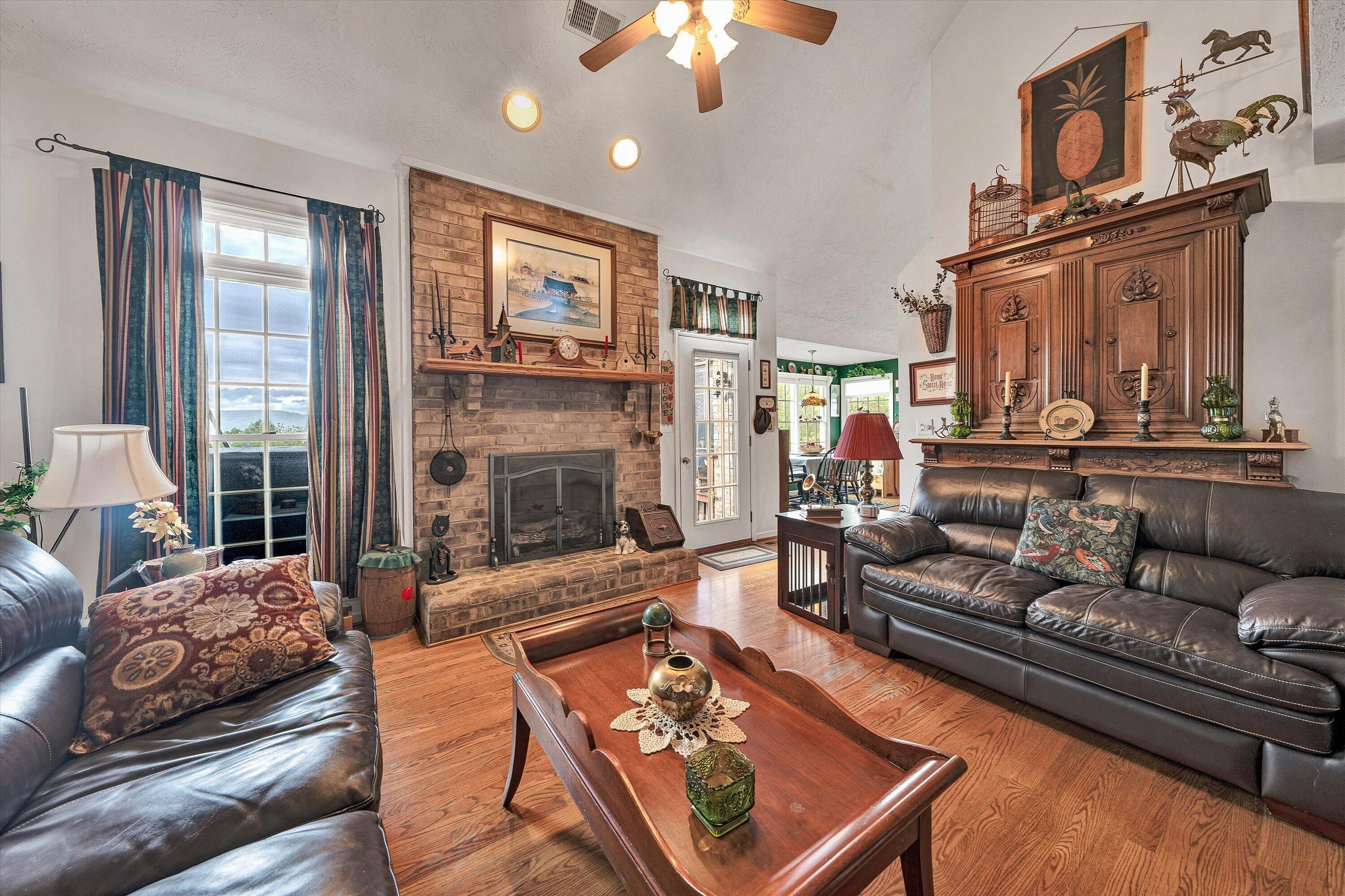 3281 Springwood Road Fincastle, VA 24090 - Photo 20 of 64 20-DSC00196