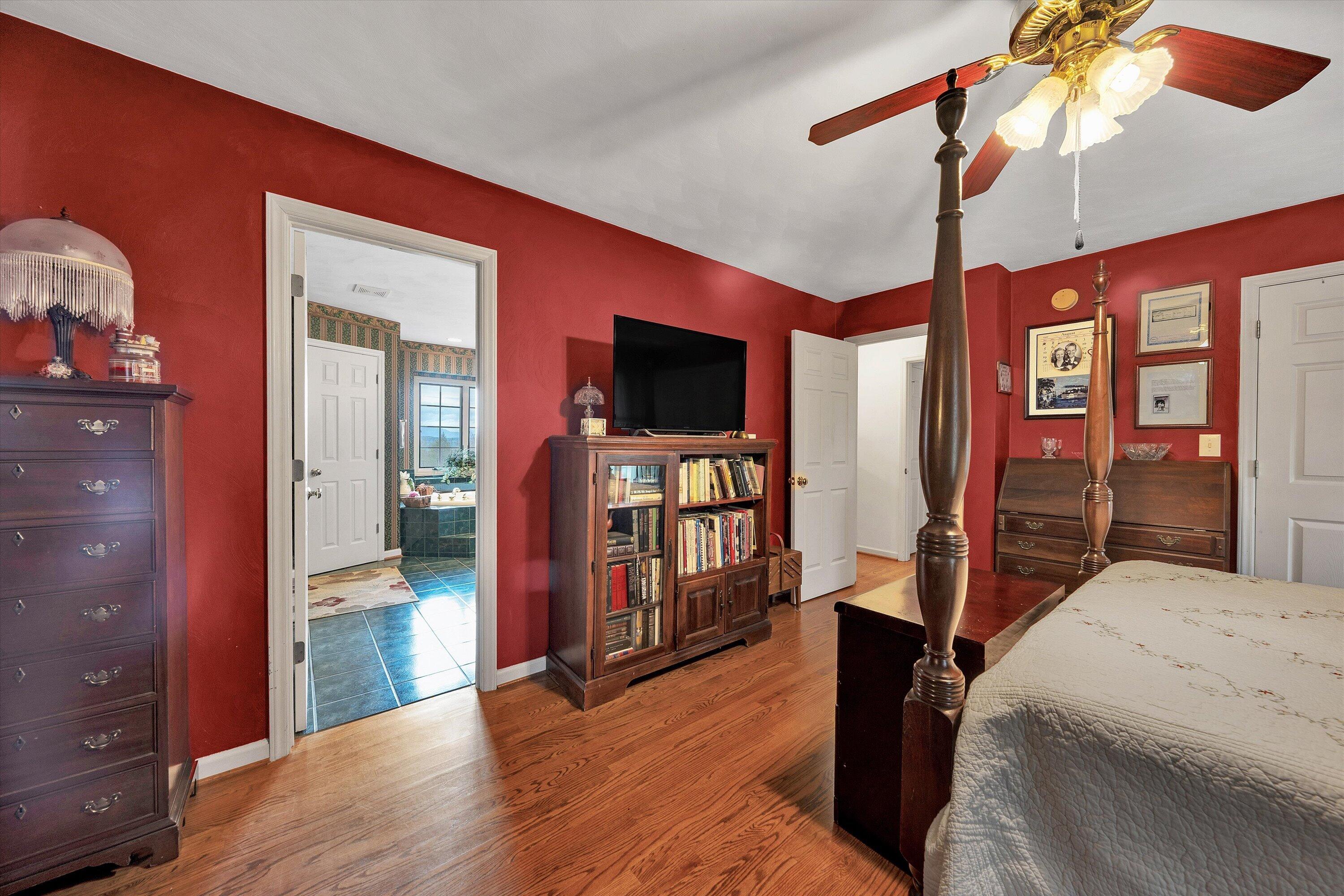 3281 Springwood Road Fincastle, VA 24090 - Photo 24 of 64 24-DSC00214