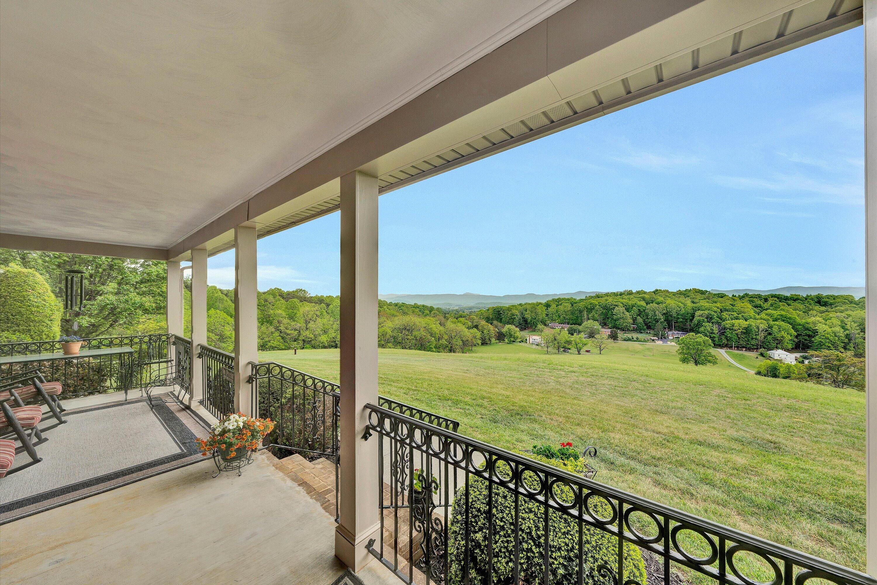 3281 Springwood Road Fincastle, VA 24090 - Photo 8 of 64 08-DSC00299