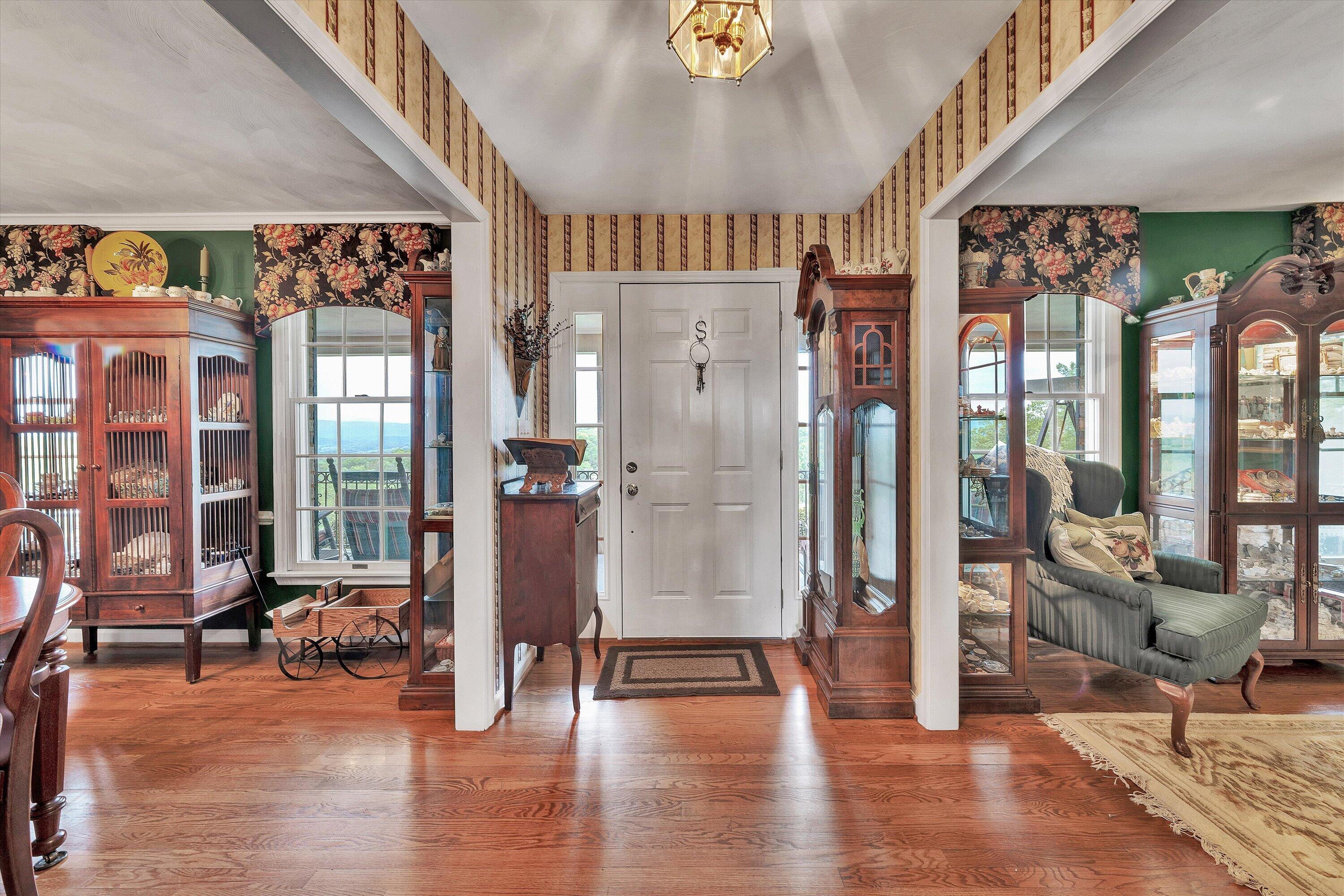3281 Springwood Road Fincastle, VA 24090 - Photo 9 of 64 09-DSC00162