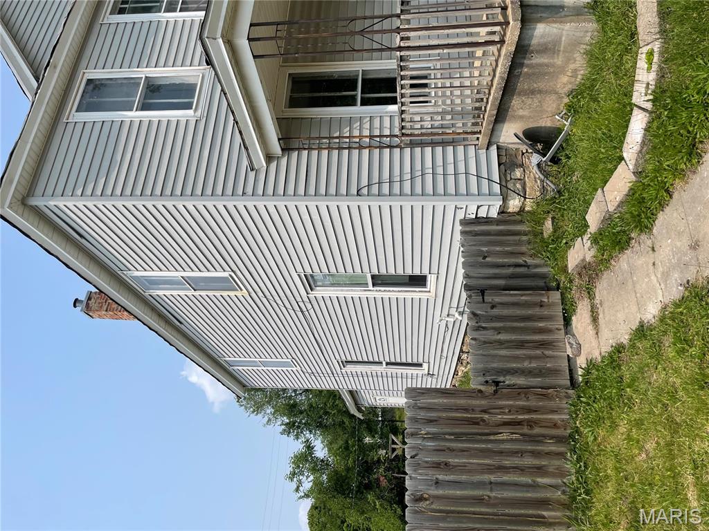 1908 Hope Street Hannibal, MO 63401 - Photo 3 of 35