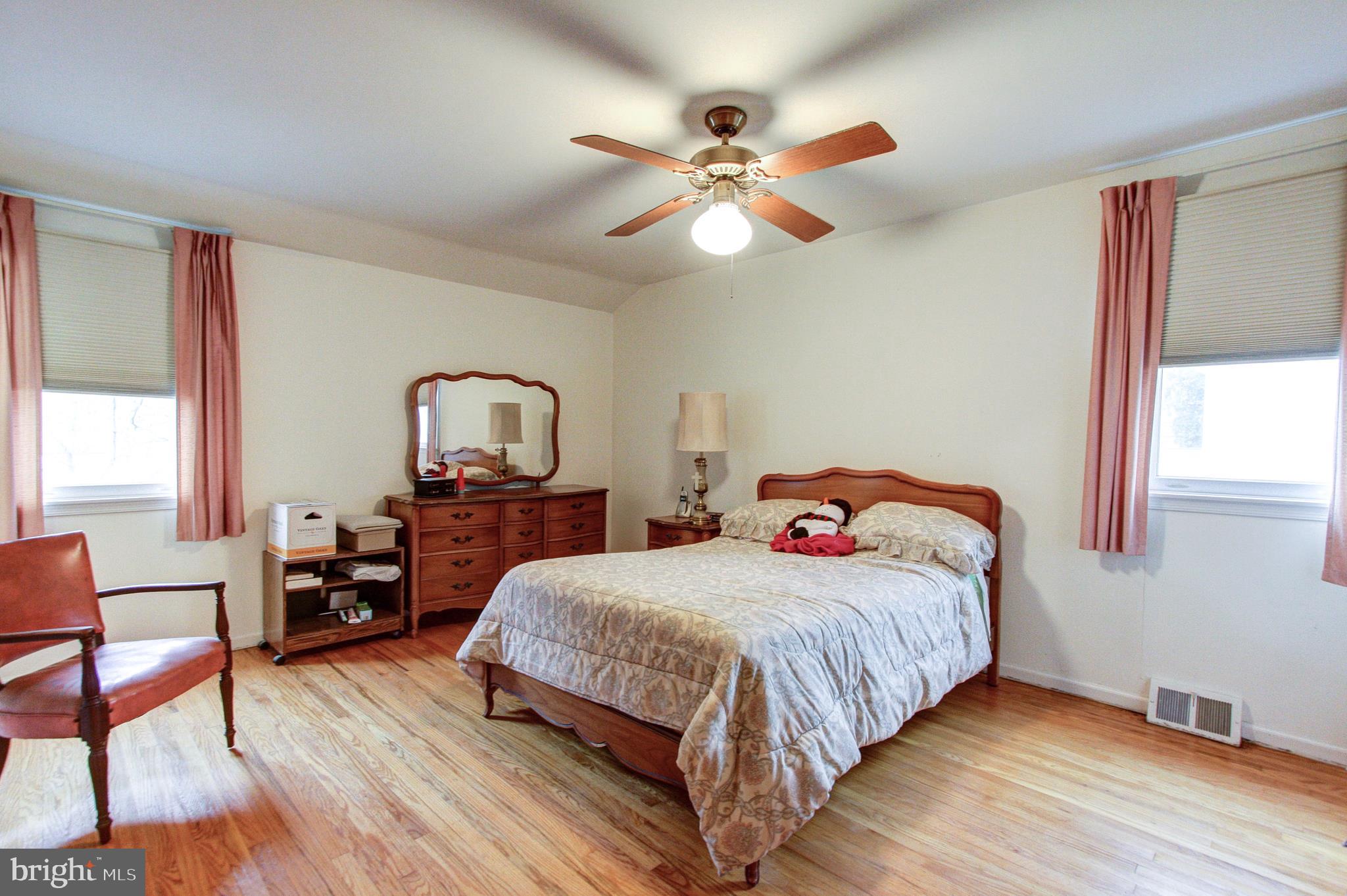 60 Autumn Road Southampton, PA 18966 - Photo 11 of 17 Master Bedroom