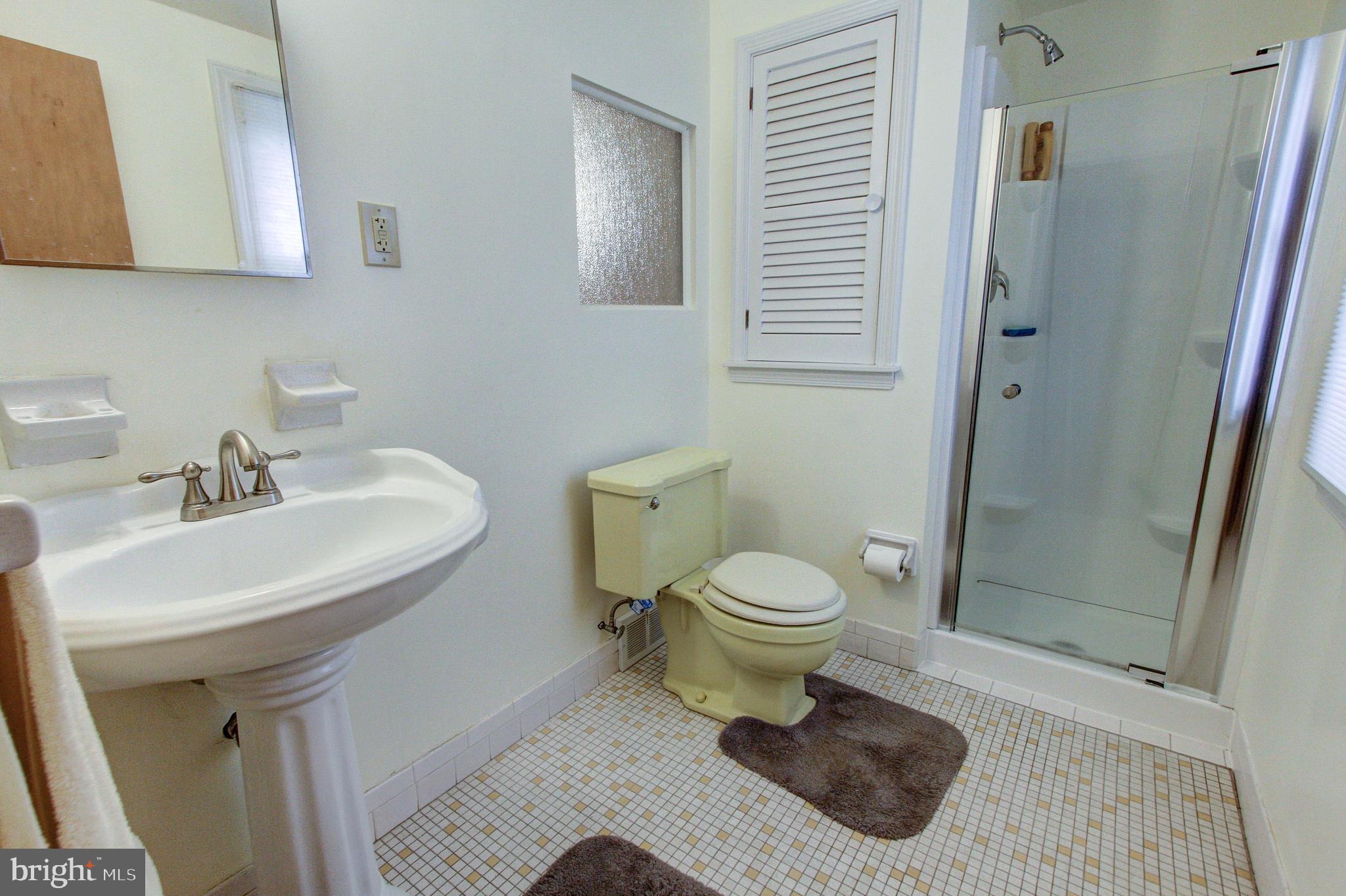 60 Autumn Road Southampton, PA 18966 - Photo 12 of 17 Master Bathroom