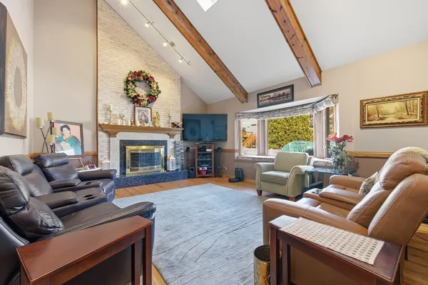 $4,750 | 912 Stonebridge Way, Woodridge, IL 60517